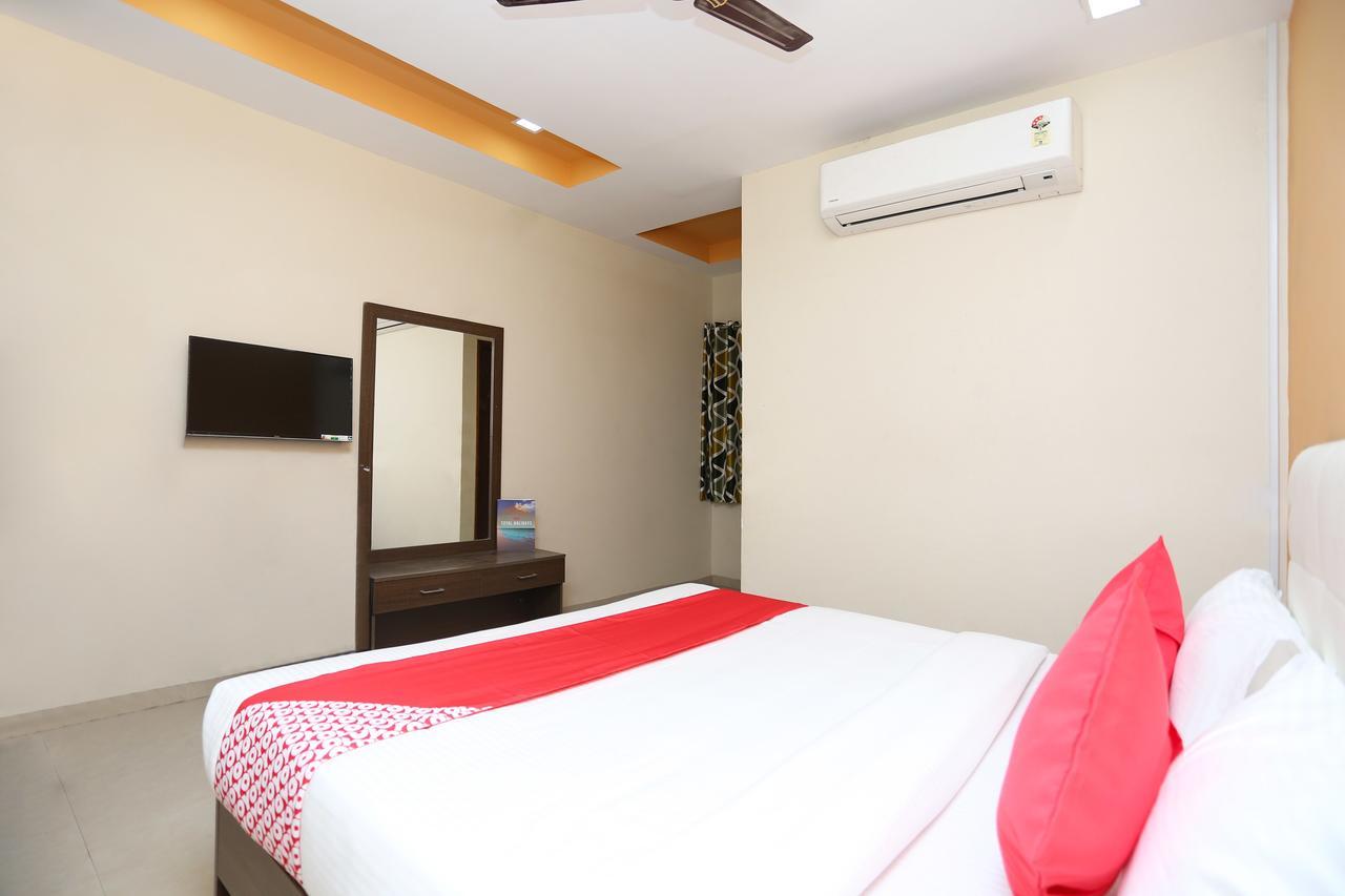 Oyo 14354 Amar Marriage Palace Hotel Dharmpura Esterno foto