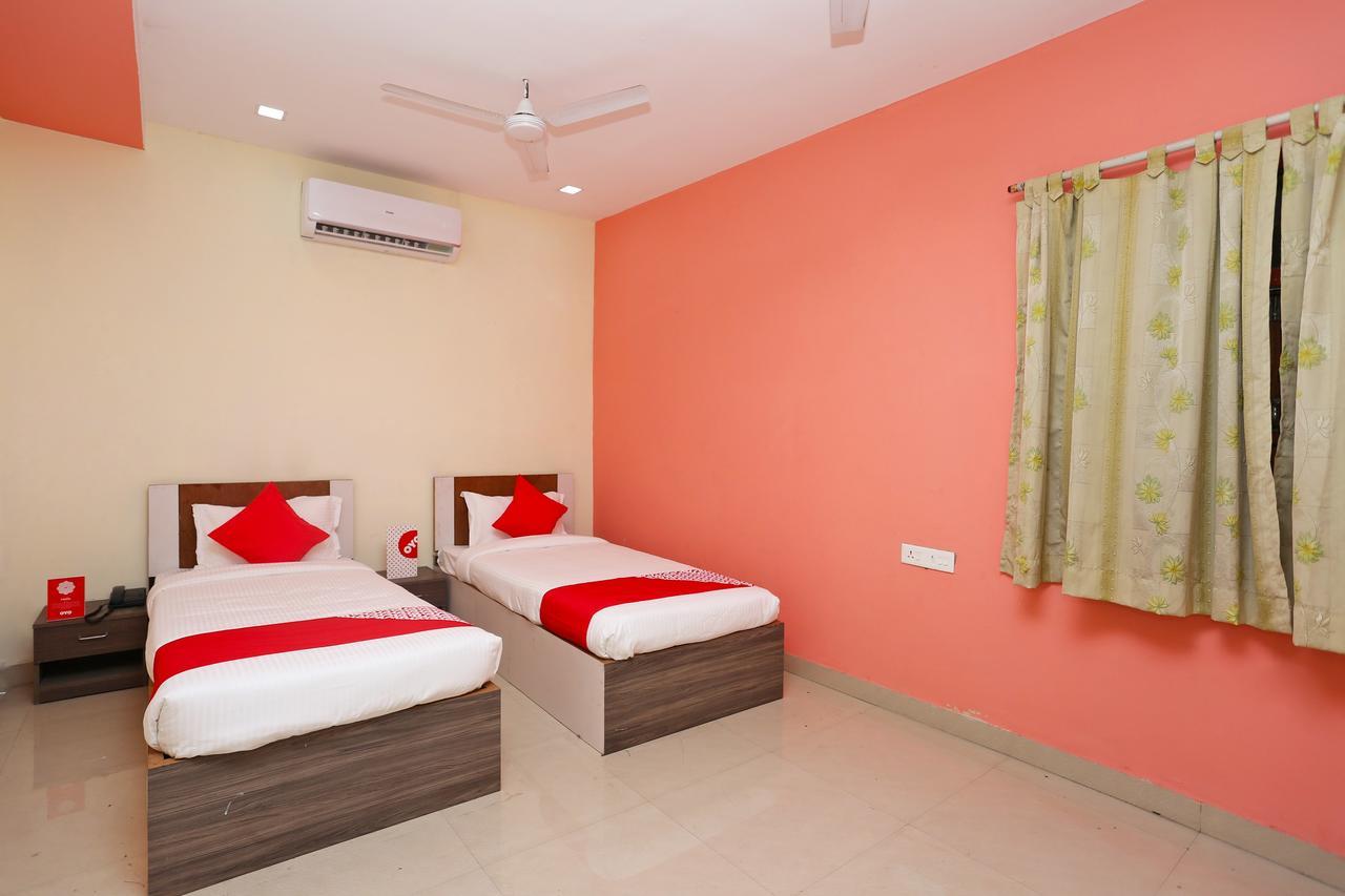 Oyo 14354 Amar Marriage Palace Hotel Dharmpura Esterno foto