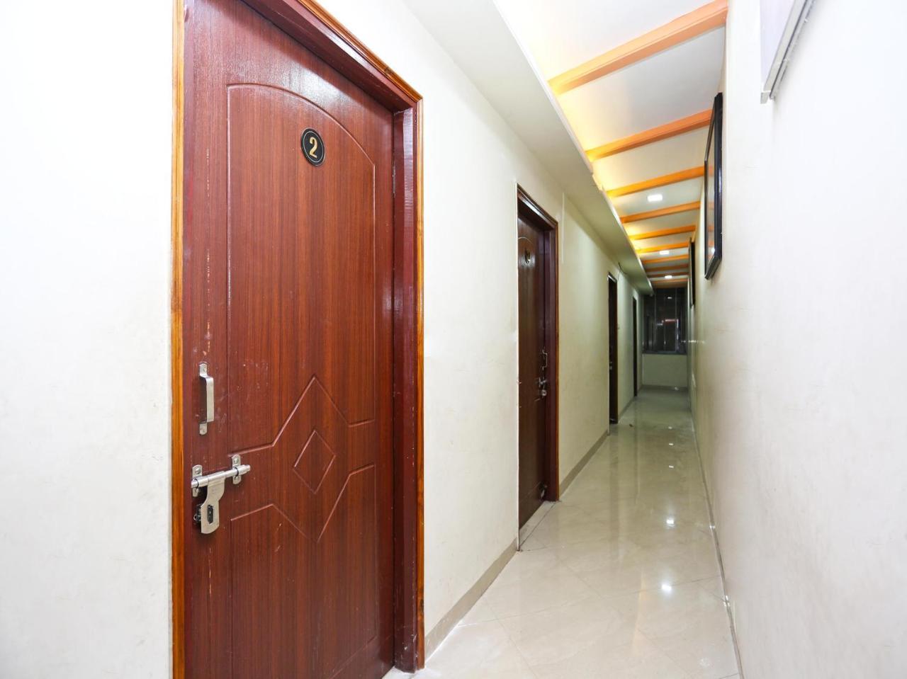 Oyo 14354 Amar Marriage Palace Hotel Dharmpura Esterno foto