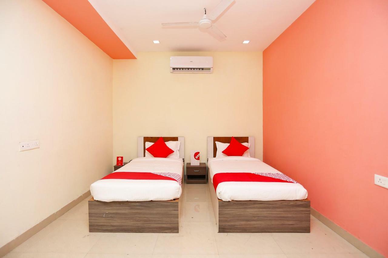 Oyo 14354 Amar Marriage Palace Hotel Dharmpura Esterno foto