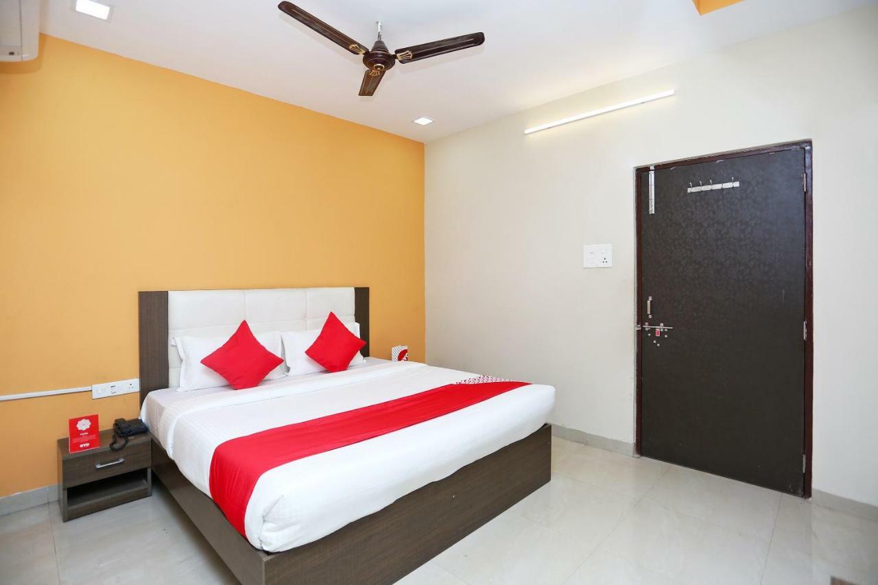 Oyo 14354 Amar Marriage Palace Hotel Dharmpura Esterno foto
